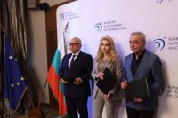 Три регуляторных органа будут следить за ценами сотовых операторов
