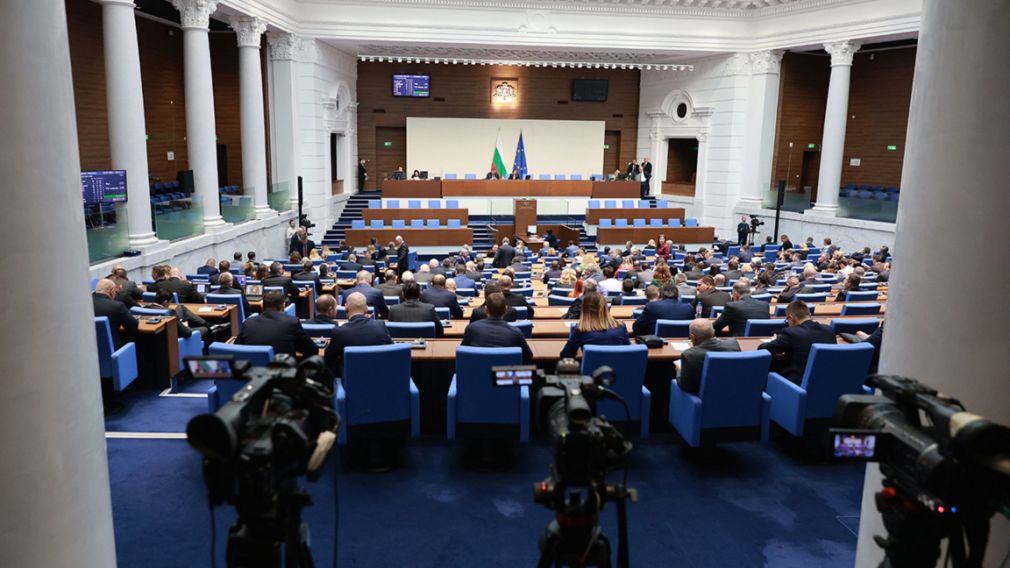 Парламент отклонил первое президентское вето Илияны Йотовой