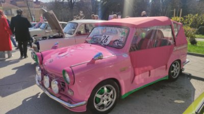 Более 150 "Трабантов" будут дефилировать по улицам Велико-Тырново