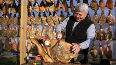 В г. Елена состоится Праздник еленского окорока